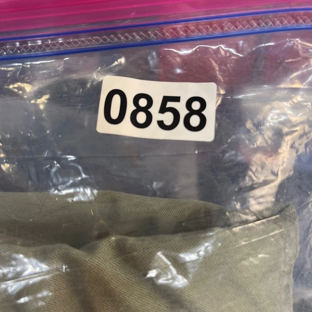 REI Mens Cargo Pants Khaki Utility Outdoor Adventure Size 34x30 - Picture 11 of 11